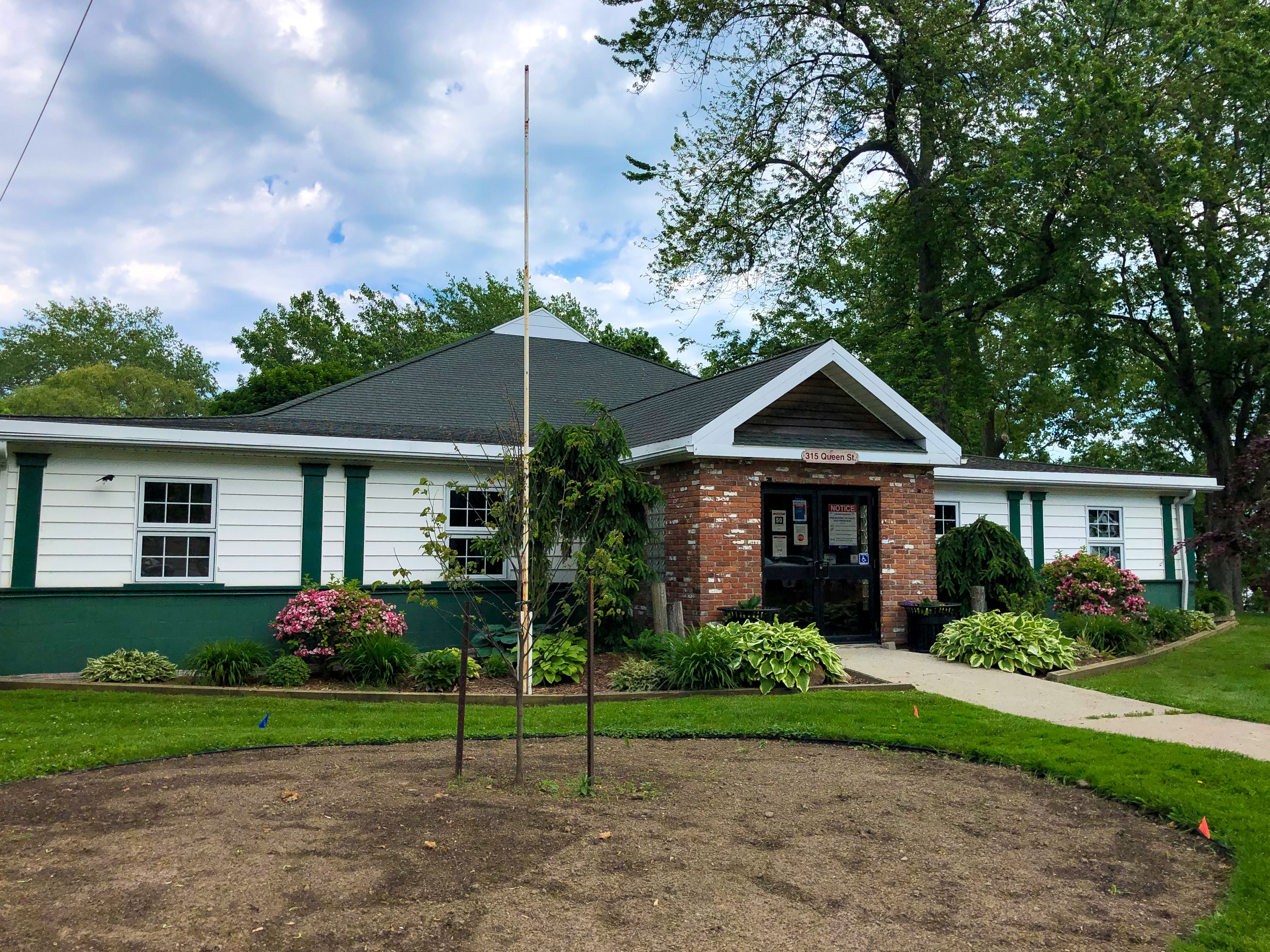 Exterior of Lakeside Park Pavilion
